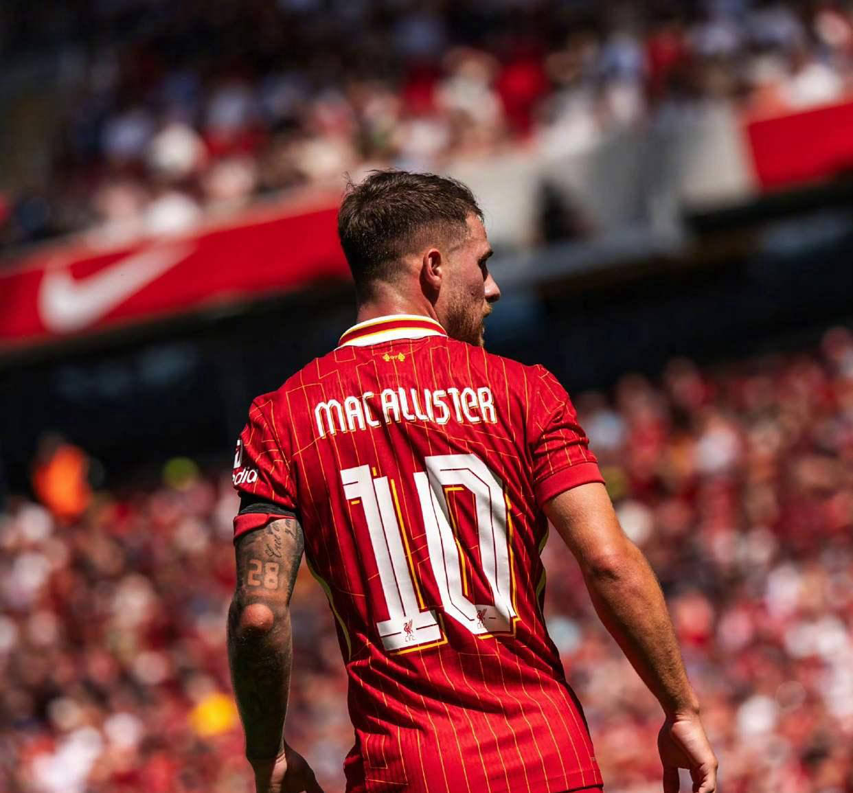 利物浦前锋转会